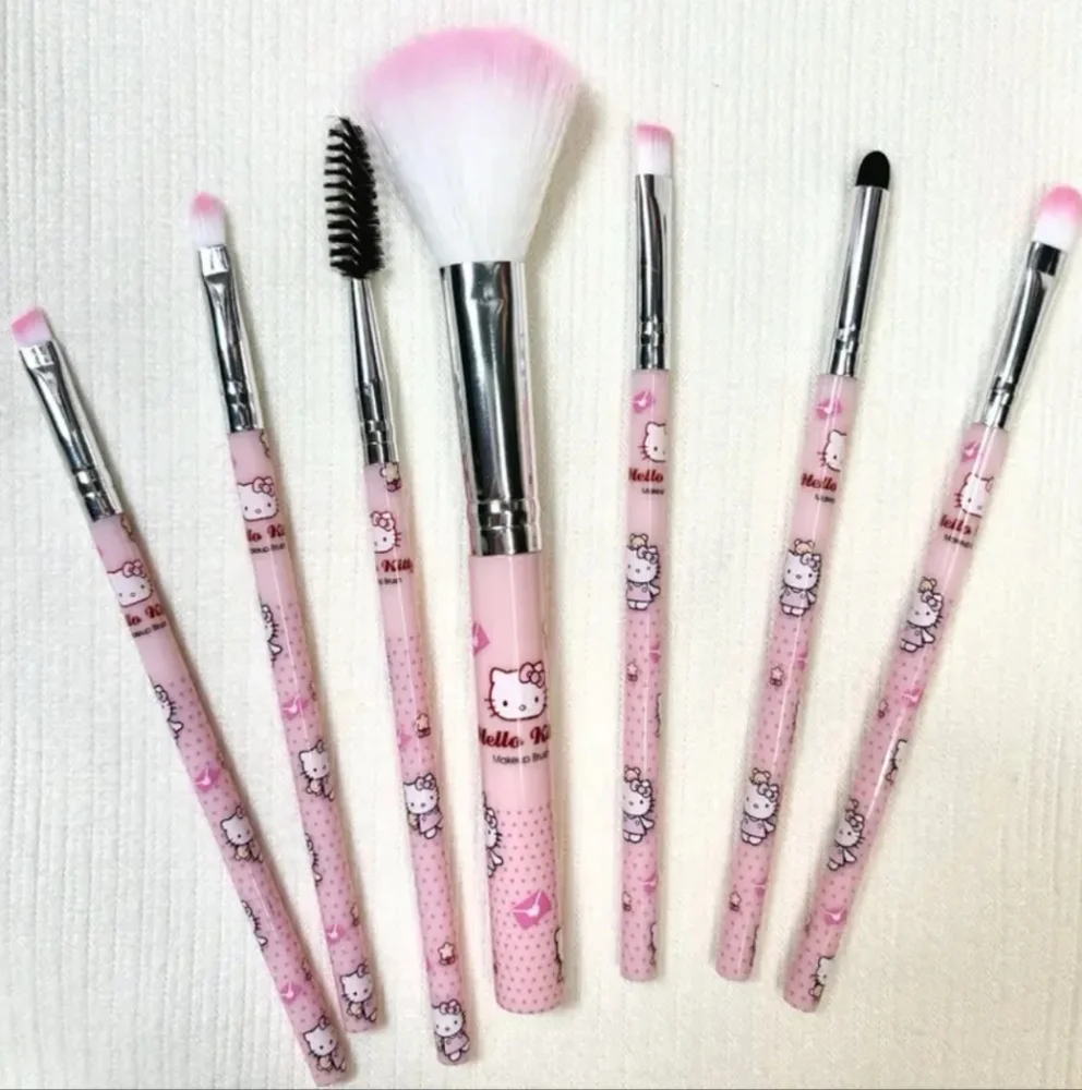New Hello Kitty makeup brushes
